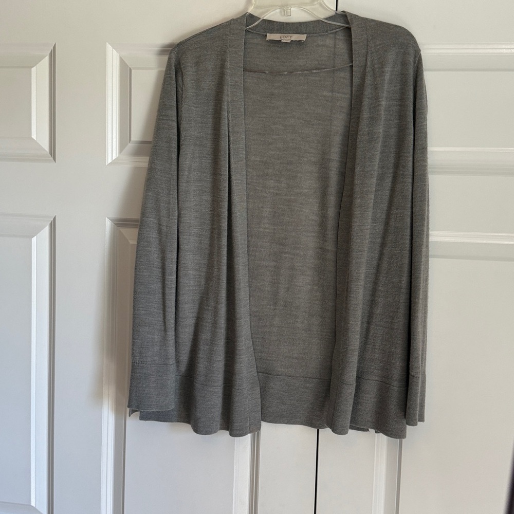 Loft Grey buttonless Cardigan Size L
